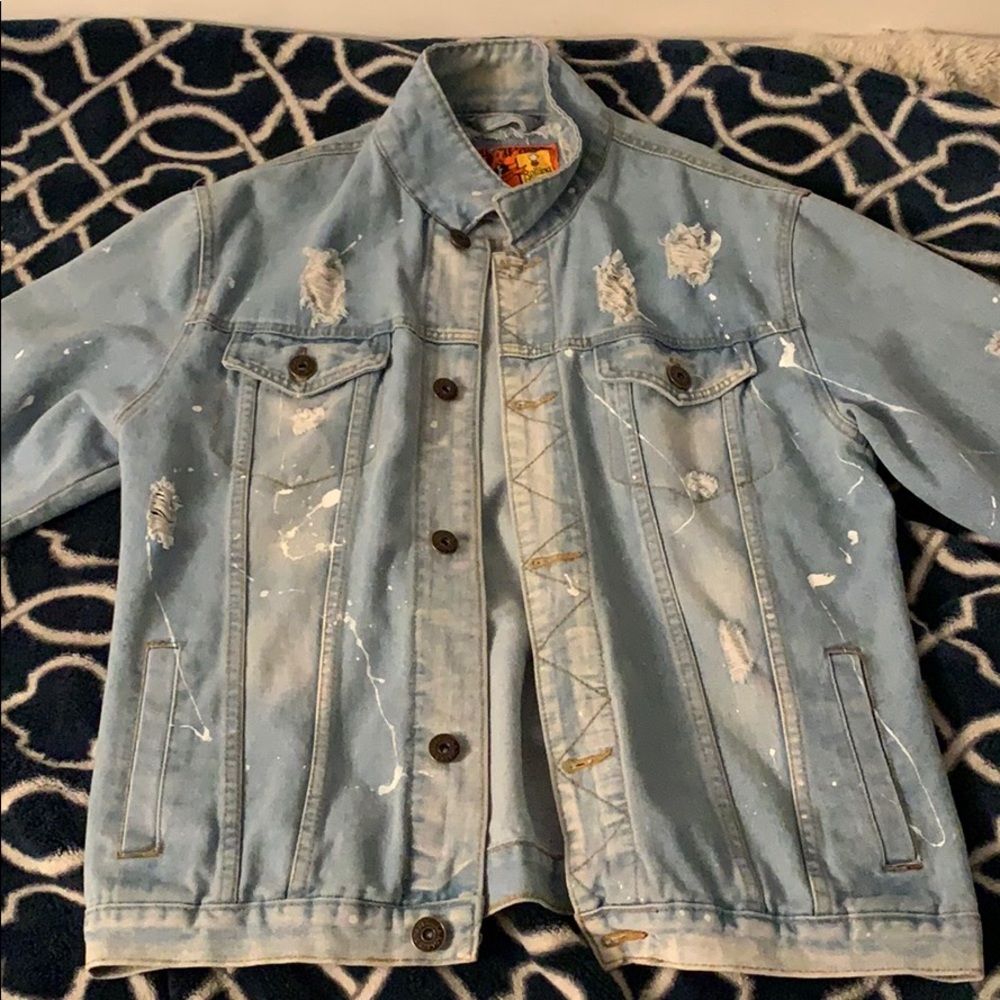 Jean jacket rolling paper